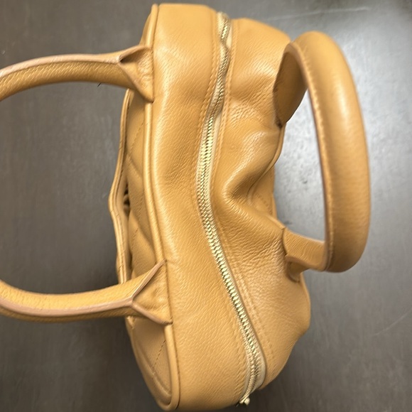 Chanel Handbag - Picture 5 of 10